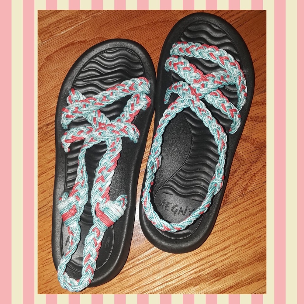 Strappy Flip Flops/Sandals